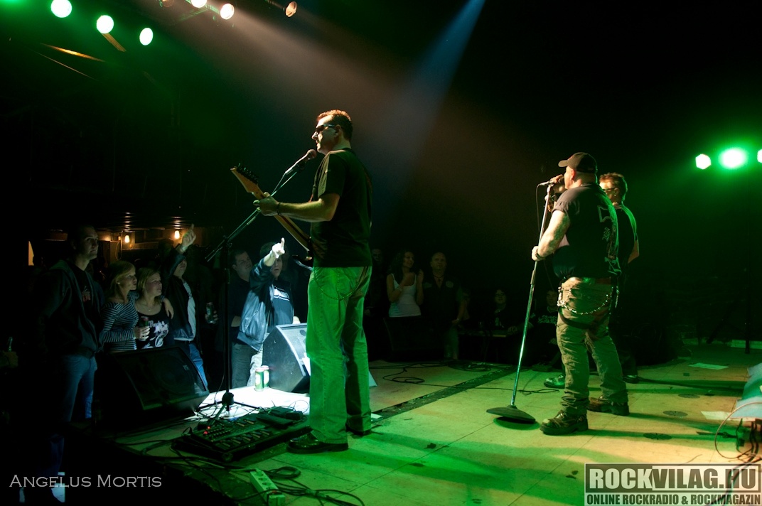 wall_street_20101115_1239967325