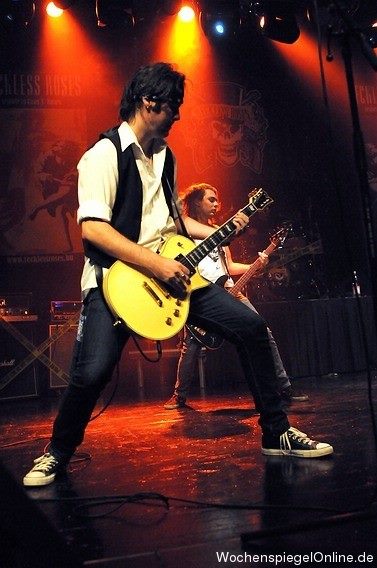 Reckless Roses - Koncert DVD-vel jelentkeznek - Interjú a csapattal reckless roses3 20160113