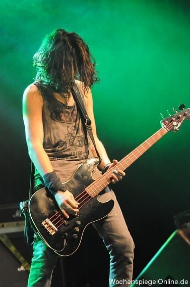 Reckless Roses - Koncert DVD-vel jelentkeznek - Interjú a csapattal reckless roses5 20160113