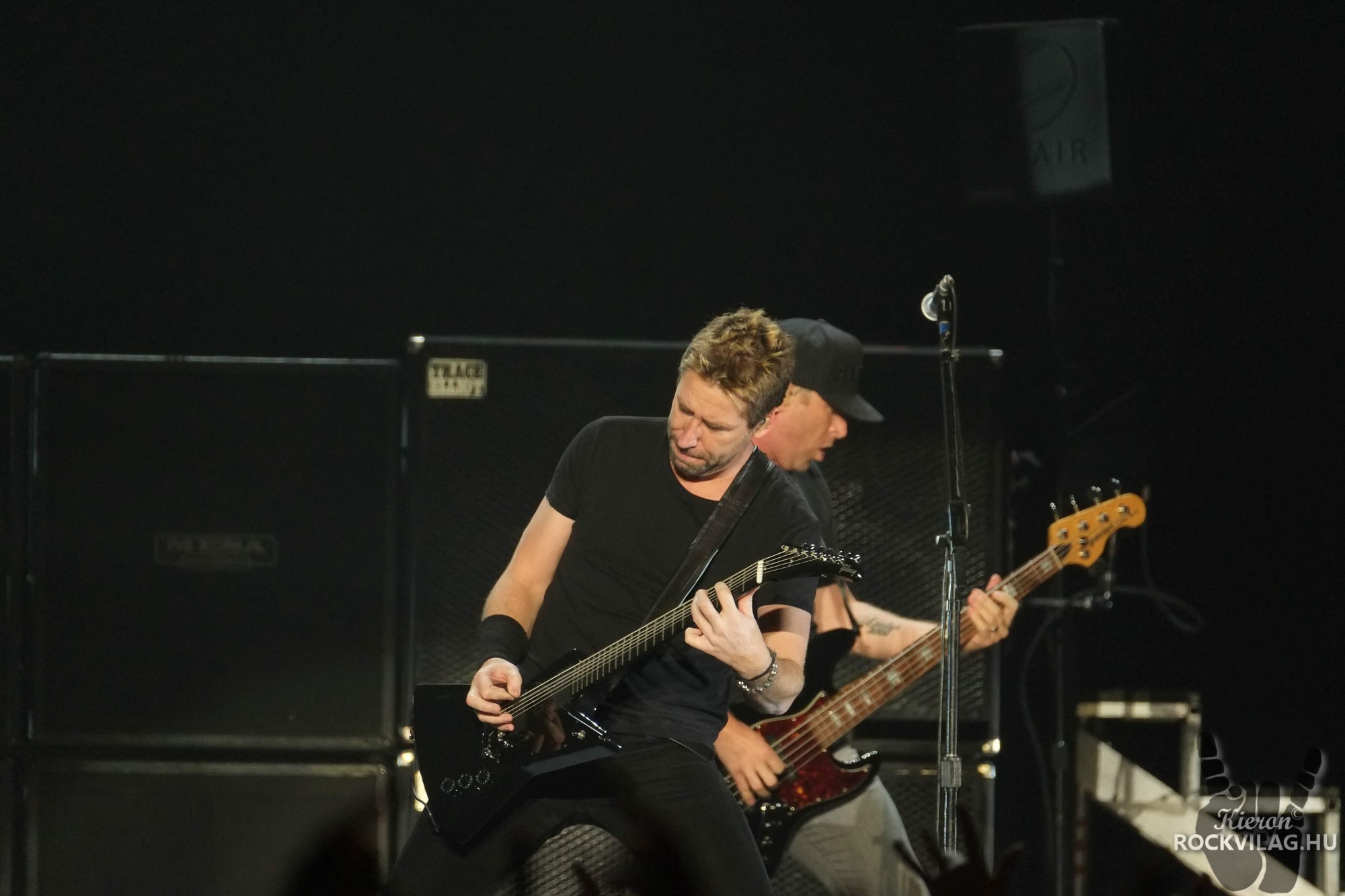 DSCF0892 2000 x 1333