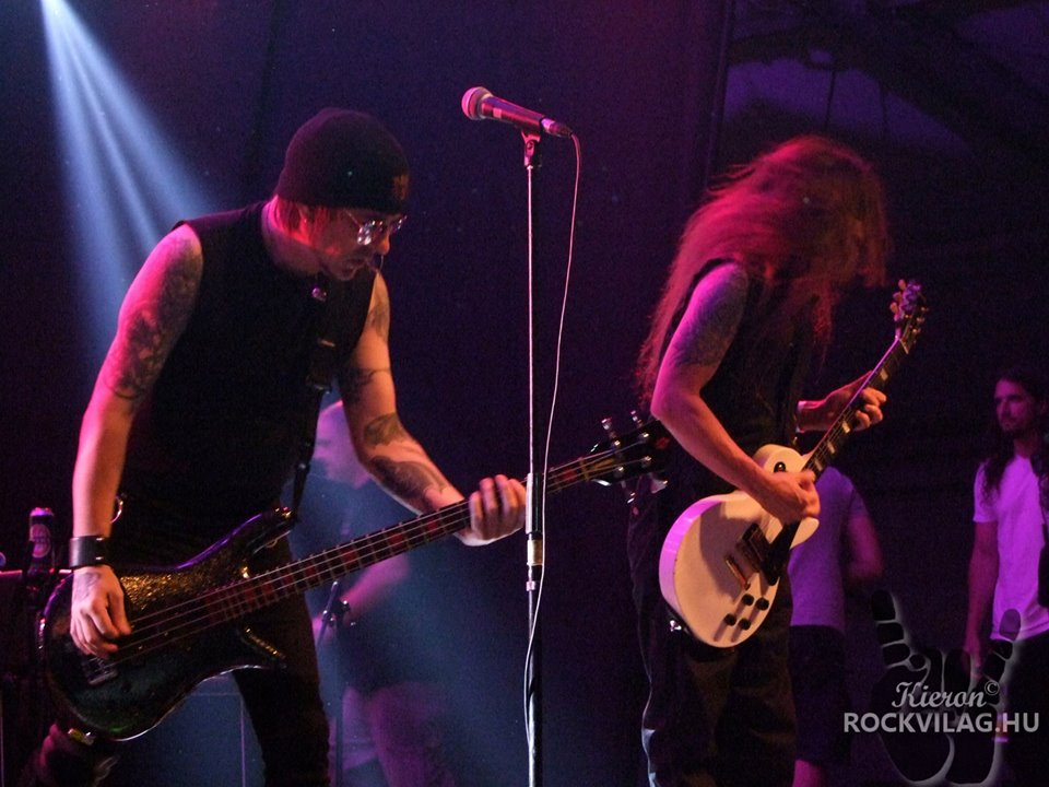 skid-row3 20140808