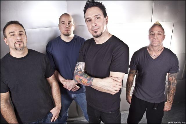 Hard Core zúzda a hajón-Április 25-én a Sick Of It All mozgatja meg a Duna vízét!