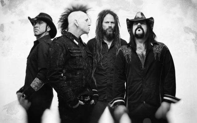 Hellyeah - Június 7-én újra hazánkban lép fel a Vinnie Paul vezette csapat
