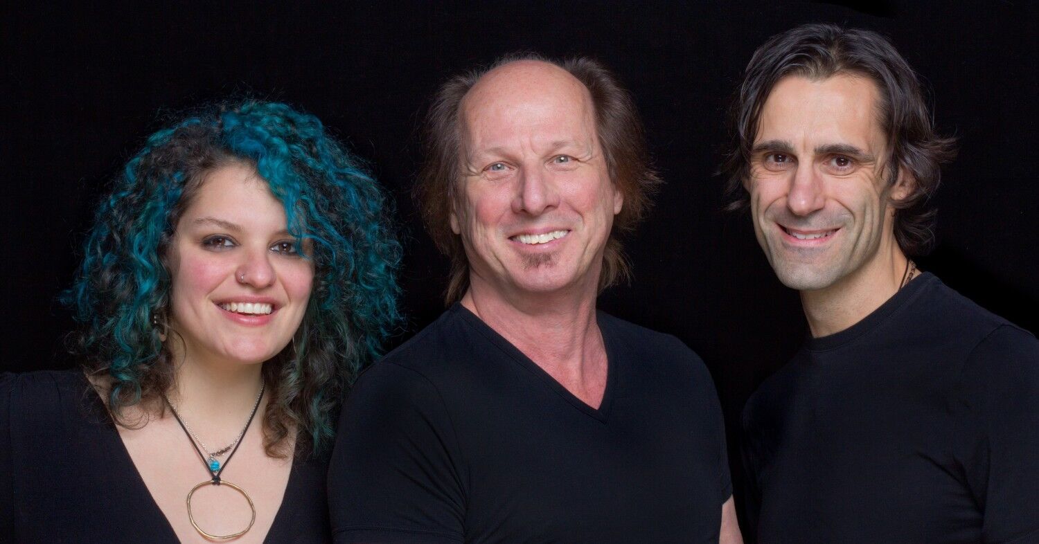 Adrian Belew Power Trio - Az A38 Hajón lép fel a King Crimson gitárosának csapata