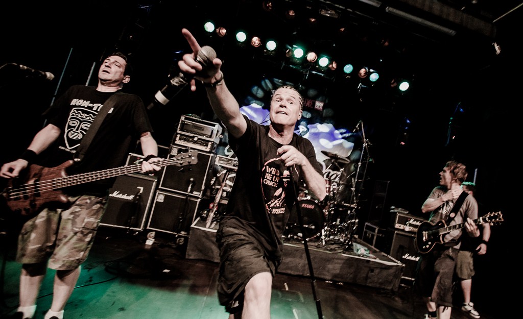 Dog Eat Dog - Ma este az A38 Hajón!
