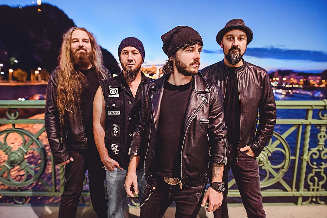 Nomad születésnapi és Slogan zenekarbemutató koncert a Karmapirin vendégjátékával