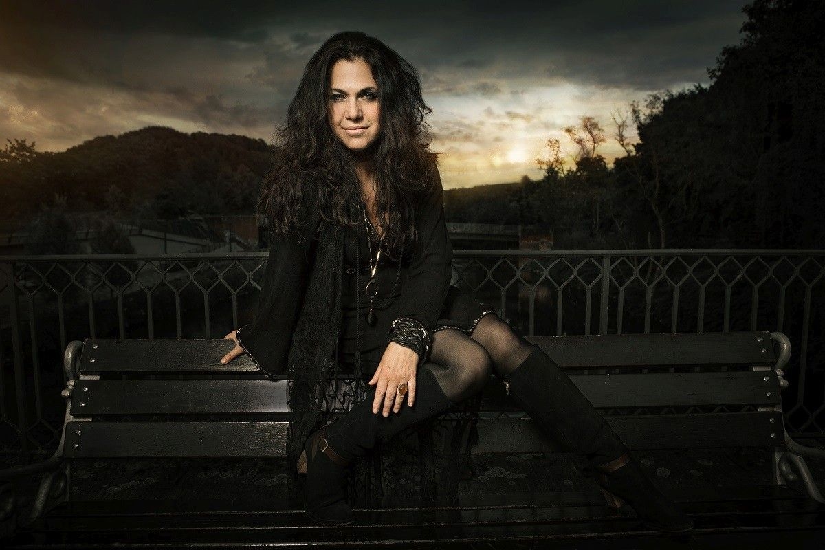 Sari Schorr: a BackStage Pubban ad koncertet a New York-i bluesénekesnő