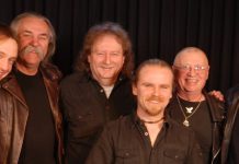 Újra van P. Mobil + letölthető koncert Újra van P. Mobil