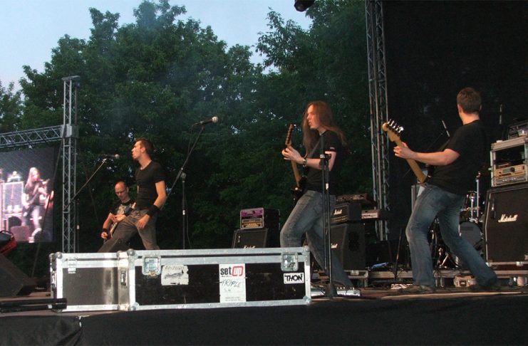 Metallust koncert a Pecsa sörkertjében action03