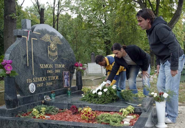 Ma lenne 45 éves Simon Tibor 1157092707