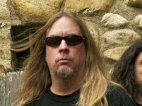 Slayer – Hanneman fertőzés miatt kidőlt. hannesolo2