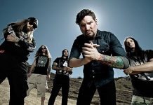 Suicide Silence – Eddie Hermida lett a banda énekese SuicideSilence 20131014