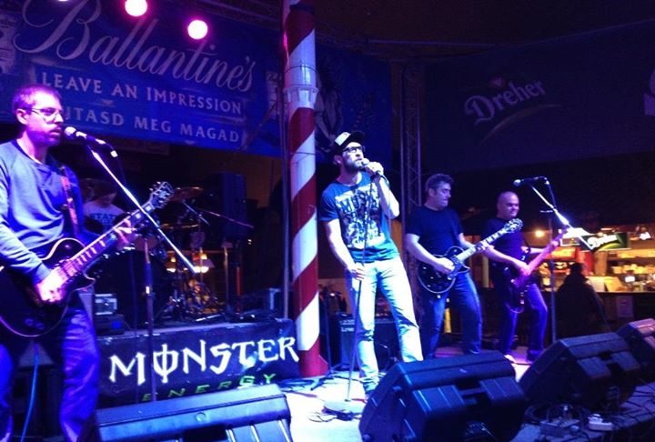 Világslágerek a BackStage Pub színpadán! slt 20140924