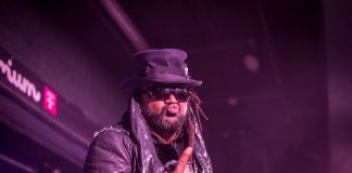 Skindred 2469-5