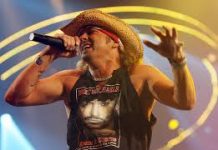 Poison – Bret Michaels bejelentése szerint közös turnéra indul a Mötley Crüe és a Poison