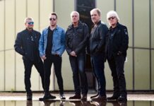 FM – Dupla koncerten élvezhetjük a több, mint 30 éve kiadott Tough It Out album dalait