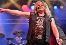 Elhunyt Steve Grimmett!