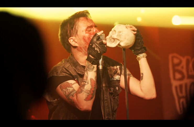 BLOODY HOLLY AND THE RICKETZ – ITT AZ ÚJ KLIP, AZ ABSINTHE WITH JACK