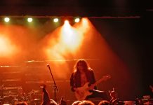A zenei periódusos rendszer minden hangja le lett játszva *Yngwie Malmsteen koncerten jártunk
