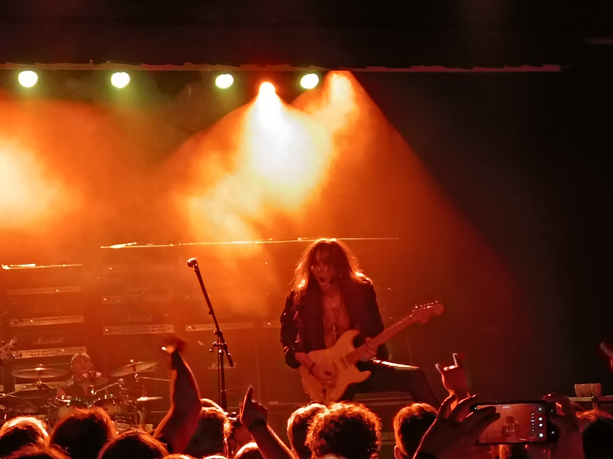 A zenei periódusos rendszer minden hangja le lett játszva *Yngwie Malmsteen koncerten jártunk